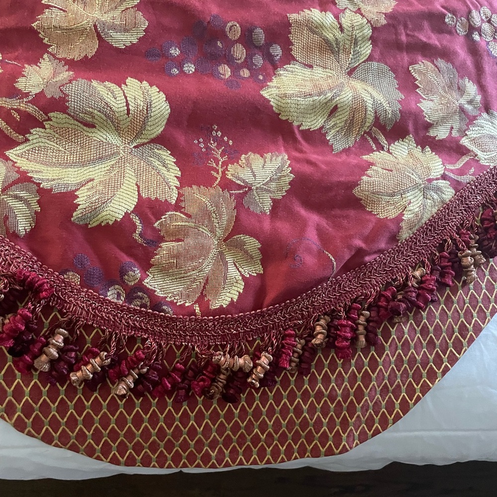 RLF home 75” valance.